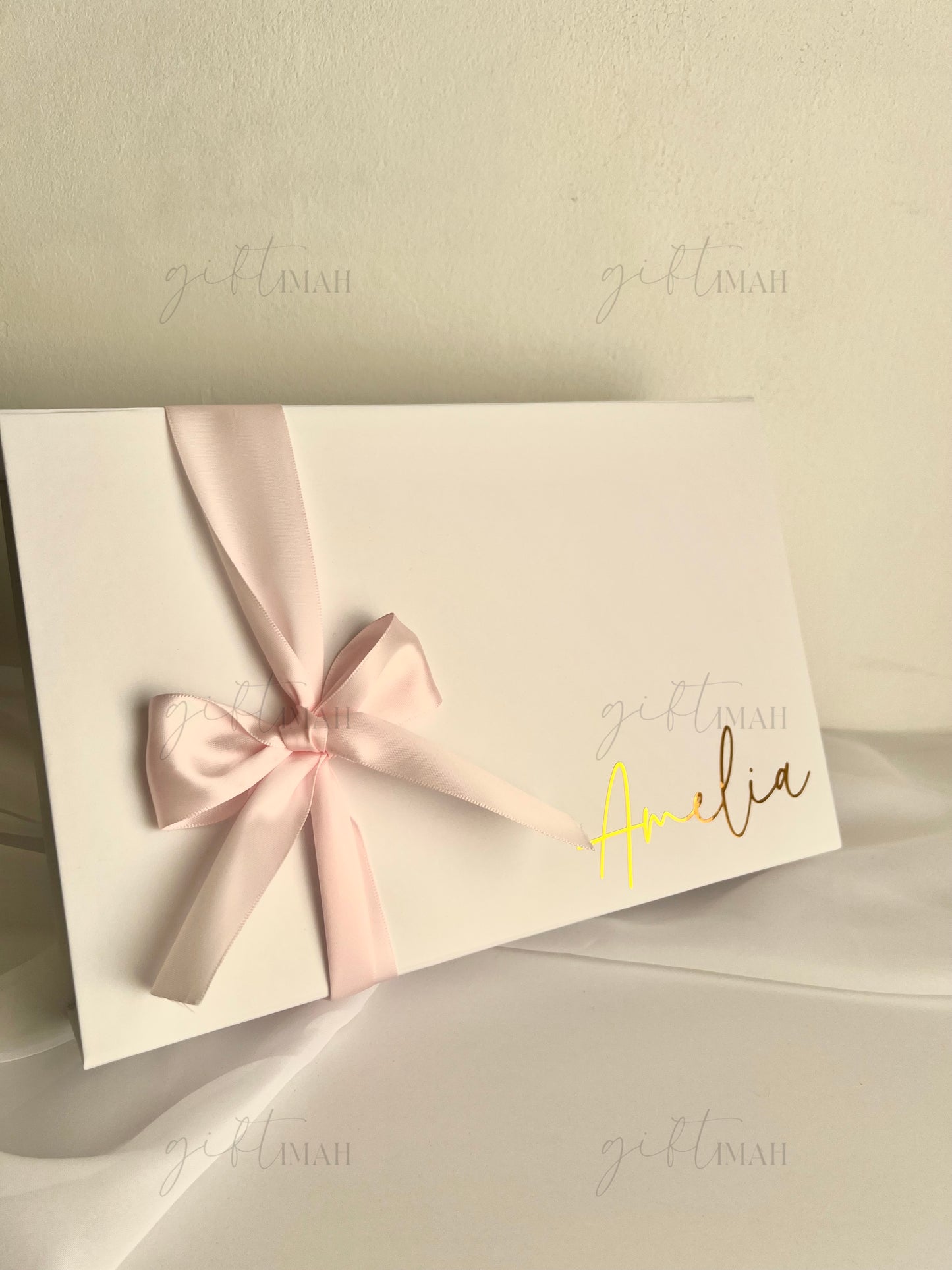 Personalised Filled Giftbox Accessory Set| Personalised with name| 3 Colours: Pink, White, Black
